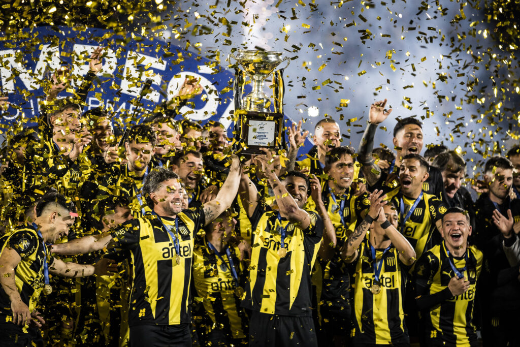 Peñarol vs Nacional